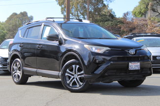 Used 2017 Toyota RAV4 LE image 1