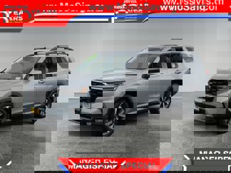 Used 2024 Honda Pilot Touring image 1