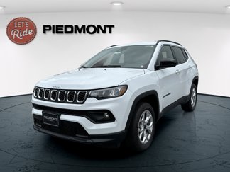 New 2025 Jeep Compass Latitude image 1