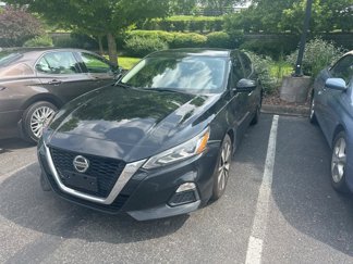 Used 2021 Nissan Altima 2.5 SV image 1