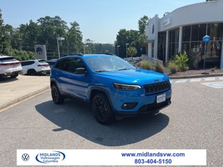 Used 2023 Jeep Cherokee Altitude Lux image 1
