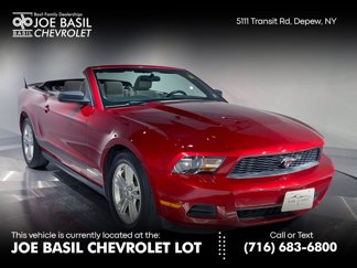 Used 2010 Ford Mustang Convertible image 1