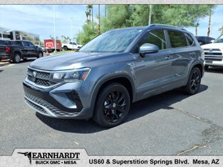 Used 2022 Volkswagen Taos SE image 1