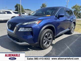 Used 2021 Nissan Rogue SV image 1