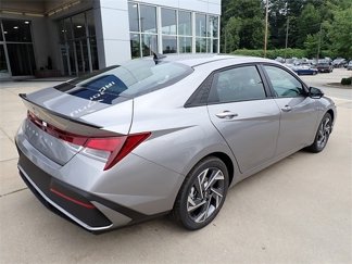 New 2025 Hyundai Elantra Sport video 2