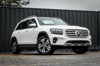 Used 2025 Mercedes-Benz GLB 250 4MATIC image 1