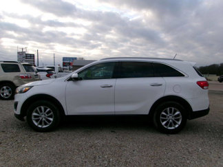 Used 2017 Kia Sorento FWD image 1