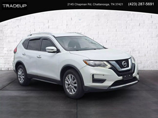 Used 2017 Nissan Rogue SV image 1