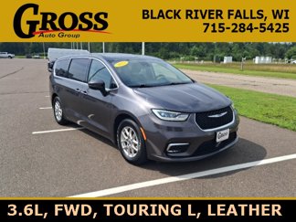 Used 2023 Chrysler Pacifica Touring-L image 1