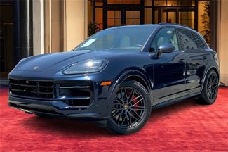 Used 2025 Porsche Cayenne GTS image 1