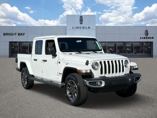 Used 2023 Jeep Gladiator Overland image 1