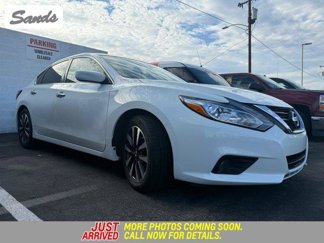 Used 2018 Nissan Altima 2.5 SV image 1
