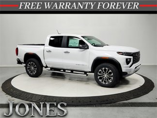 New 2025 GMC Canyon Denali image 1