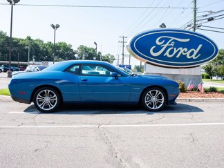Used 2022 Dodge Challenger R/T image 1