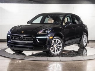 Used 2025 Porsche Macan image 1