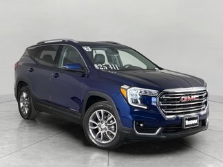 Used 2022 GMC Terrain SLT image 1