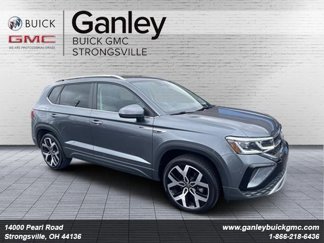 Used 2022 Volkswagen Taos SEL image 1