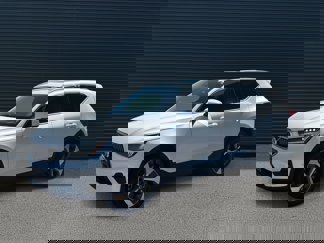 Certified 2025 Volvo XC40 B5 Plus image 1