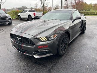 Used 2017 Ford Mustang Coupe image 1