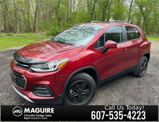 Used 2022 Chevrolet Trax LT w/ LT Convenience Package image 1