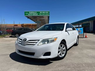 Used 2011 Toyota Camry LE image 1