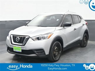 Used 2019 Nissan Kicks S image 1