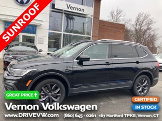 Certified 2022 Volkswagen Tiguan SE w/ Panoramic Sunroof Package image 1