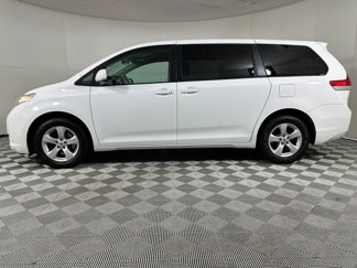 Used 2012 Toyota Sienna LE video 2