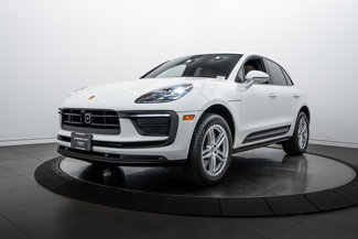 Certified 2025 Porsche Macan image 1