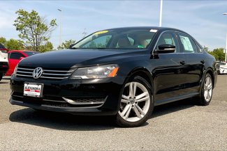 Used 2014 Volkswagen Passat 1.8T SE image 1