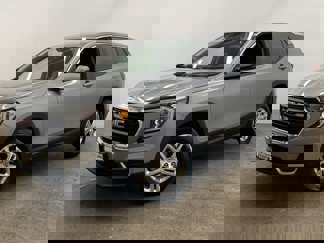 Used 2024 GMC Terrain SLE image 1