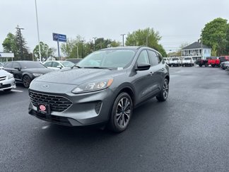 Used 2022 Ford Escape SE w/ SE Sport Appearance Package image 1