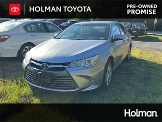 Used 2015 Toyota Camry LE image 1