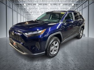 Used 2022 Toyota RAV4 XLE image 1