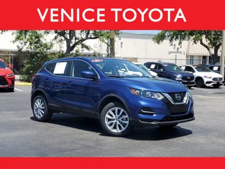 Used 2022 Nissan Rogue Sport S image 1