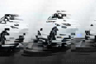Used 2021 Tesla Model Y Long Range image 1