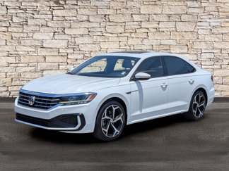 Used 2021 Volkswagen Passat 2.0T R-Line image 1
