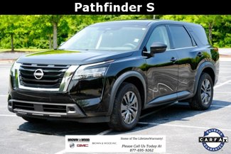 Used 2022 Nissan Pathfinder S image 1