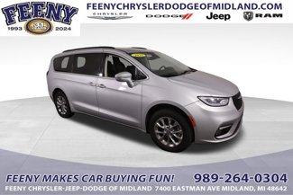 Used 2022 Chrysler Pacifica Touring-L image 1