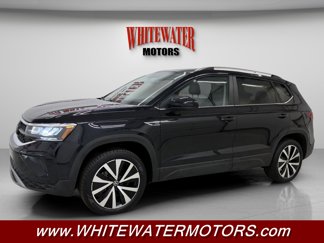 Used 2022 Volkswagen Taos SE image 1