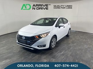 Used 2024 Nissan Versa S image 1