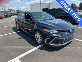 Used 2023 Toyota Camry LE image 1