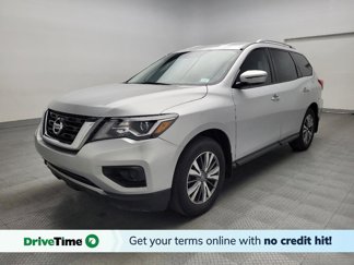 Used 2020 Nissan Pathfinder S image 1