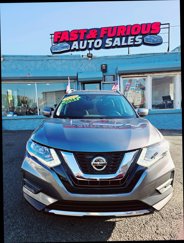 Used 2020 Nissan Rogue SV image 1