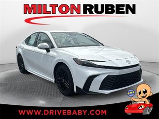 New 2025 Toyota Camry SE image 1