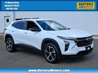 Used 2024 Chevrolet Trax RS w/ Driver Confidence Package image 1
