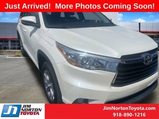 Used 2015 Toyota Highlander XLE image 1