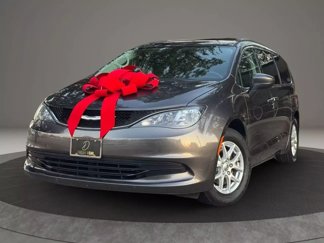 Used 2020 Chrysler Voyager Lxi image 1