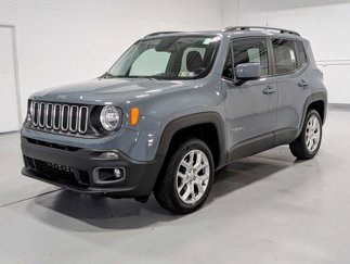 Used 2017 Jeep Renegade Latitude w/ Popular Equipment Group image 1