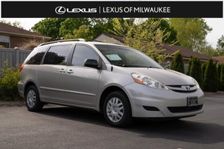 Used 2010 Toyota Sienna CE image 1